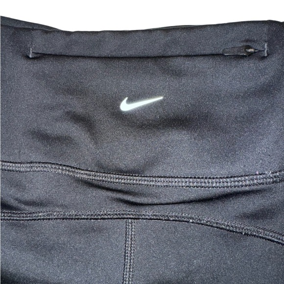 NIKE DriFit Epic LUX black Capri Leggings women’s size medium - side pockets - Picture 7 of 17